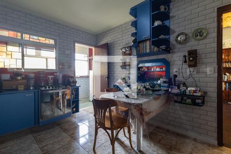 Apartamento à venda com 130m², 3 quartos e 2 vagas Apartamento à venda com 130m², 3 quartos e 2 vagasCozinha