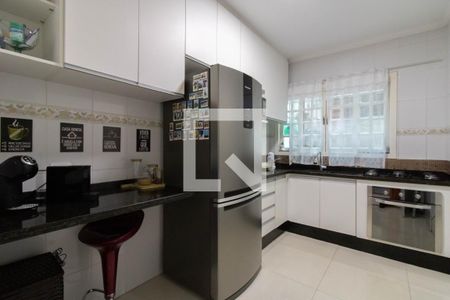 Casa à venda com 100m², 3 quartos e 2 vagas Casa à venda com 100m², 3 quartos e 2 vagasCozinha