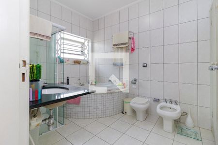 Casa à venda com 150m², 3 quartos e 3 vagas Casa à venda com 150m², 3 quartos e 3 vagasBanheiro