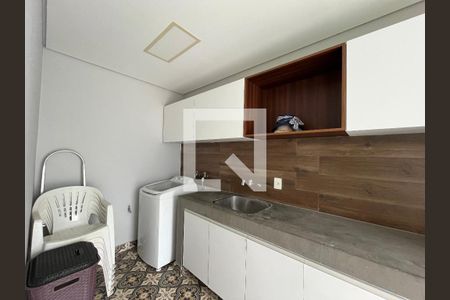 Casa à venda com 200m², 4 quartos e 2 vagasÁrea de Serviço