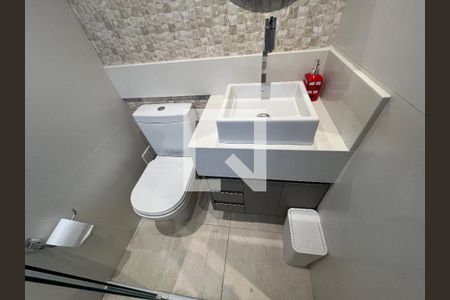 Casa à venda com 200m², 4 quartos e 2 vagasBanheiro da suite 2