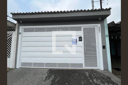 Casa à venda com 200m², 4 quartos e 2 vagasFachada