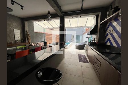 Casa à venda com 200m², 4 quartos e 2 vagasÁrea comum