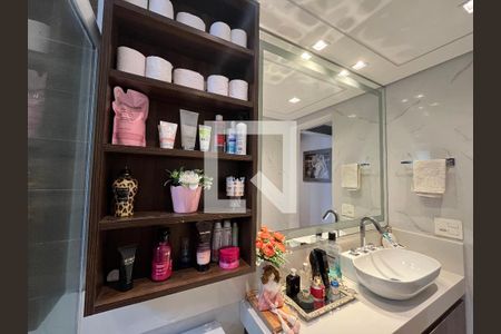 Casa à venda com 200m², 4 quartos e 2 vagasBanheiro da suite 1