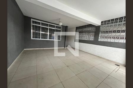 Casa à venda com 200m², 4 quartos e 2 vagasGaragem