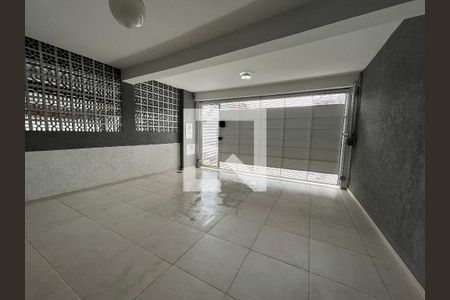 Casa à venda com 200m², 4 quartos e 2 vagasGaragem