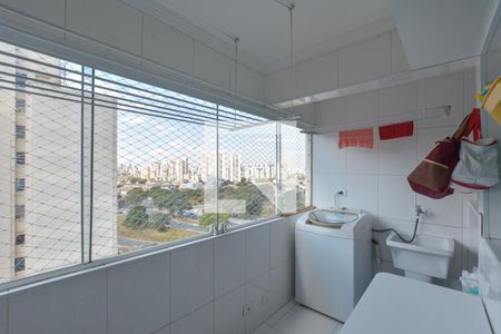 Apartamento à venda com 90m², 3 quartos e 2 vagas Apartamento à venda com 90m², 3 quartos e 2 vagasÁrea de Serviço