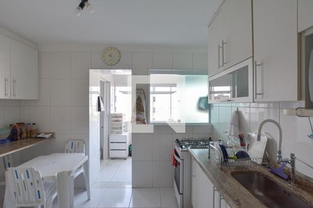 Apartamento à venda com 90m², 3 quartos e 2 vagas Apartamento à venda com 90m², 3 quartos e 2 vagasCozinha