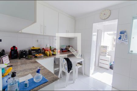 Apartamento à venda com 90m², 3 quartos e 2 vagasCozinha