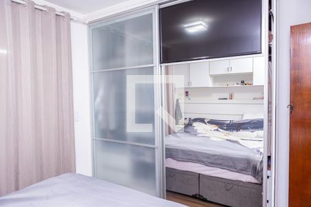 Casa à venda com 100m², 2 quartos e 2 vagas Casa à venda com 100m², 2 quartos e 2 vagasQuarto 2