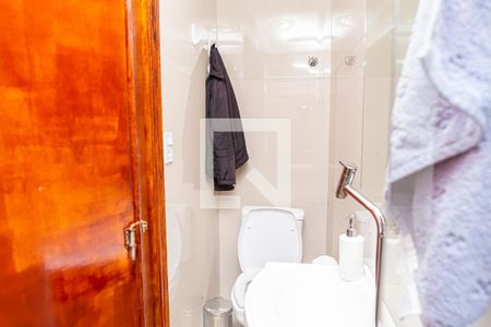 Casa à venda com 100m², 2 quartos e 2 vagas Casa à venda com 100m², 2 quartos e 2 vagasBanheiro 2