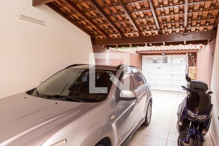 Casa à venda com 100m², 2 quartos e 2 vagas Casa à venda com 100m², 2 quartos e 2 vagasGaragem