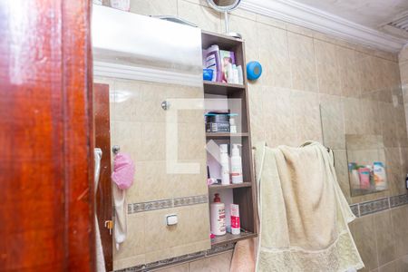 Casa à venda com 100m², 2 quartos e 2 vagas Casa à venda com 100m², 2 quartos e 2 vagasBanheiro