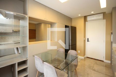 Sala e Cozinha de apartamento para alugar com 1 quarto, 32m² em Vila Prudente, São Paulo