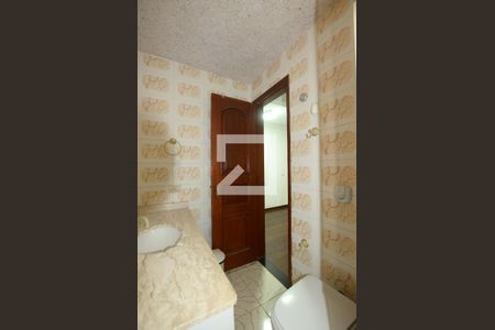 Casa de condomínio à venda com 300m², 4 quartos e 2 vagasBanheiro Social 2