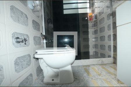 Casa de condomínio à venda com 300m², 4 quartos e 2 vagasBanheiro Social 1