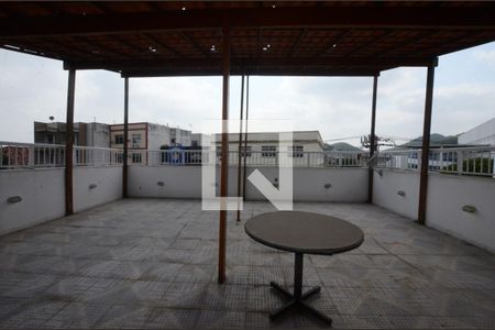 Casa de condomínio à venda com 300m², 4 quartos e 2 vagasTerraço 2