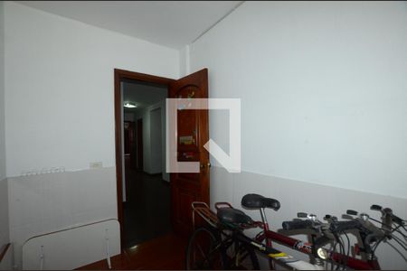 Casa de condomínio à venda com 300m², 4 quartos e 2 vagasQuarto de Serviço 1