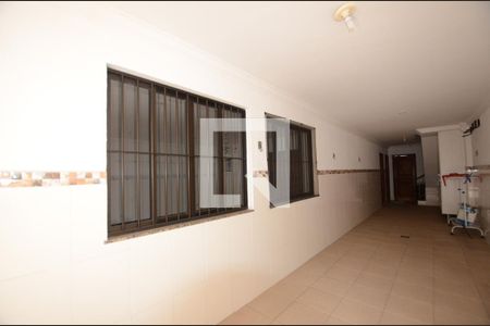 Casa de condomínio à venda com 300m², 4 quartos e 2 vagasGaragem