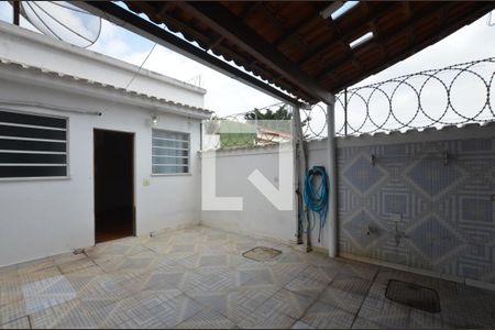 Casa de condomínio à venda com 300m², 4 quartos e 2 vagasTerraço 1