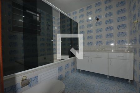 Casa de condomínio à venda com 300m², 4 quartos e 2 vagasBanheiro da Suite 2