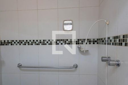 Casa à venda com 330m², 5 quartos e 2 vagasBanheiro