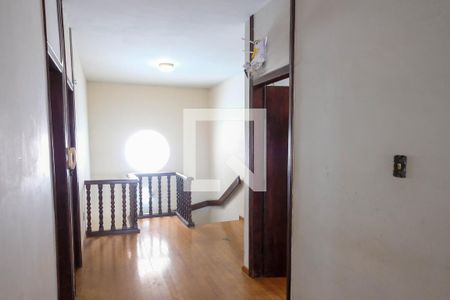 Casa à venda com 330m², 5 quartos e 2 vagasCorredor