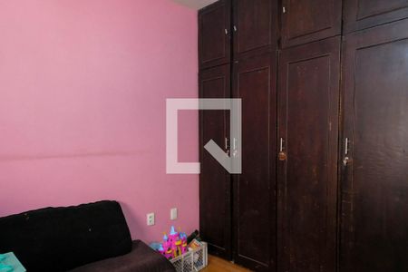 Casa à venda com 330m², 5 quartos e 2 vagasQuarto 3