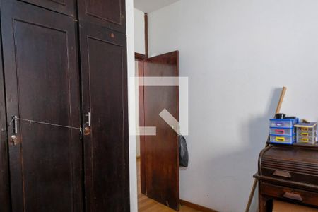 Casa à venda com 330m², 5 quartos e 2 vagasQuarto 4