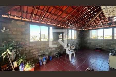 Apartamento à venda com 171m², 3 quartos e 1 vaga Apartamento à venda com 171m², 3 quartos e 1 vagaTerraço