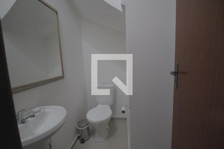 Casa à venda com 80m², 2 quartos e 2 vagasLavabo