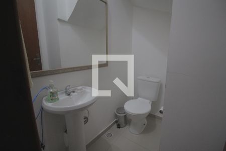 Casa à venda com 80m², 2 quartos e 2 vagasLavabo