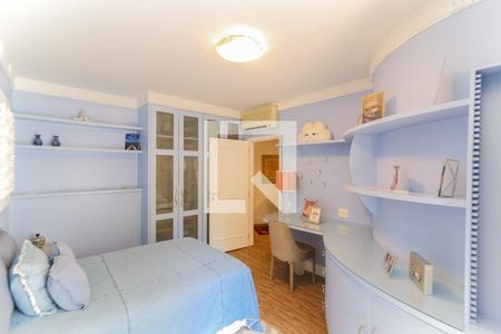 Apartamento à venda com 376m², 4 quartos e 6 vagas Apartamento à venda com 376m², 4 quartos e 6 vagasQuarto 2