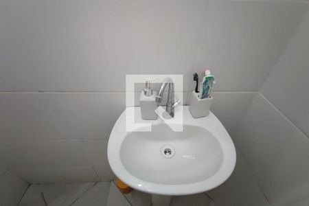 Casa à venda com 65m², 2 quartos e 1 vaga Casa à venda com 65m², 2 quartos e 1 vagaBanheiro Suíte