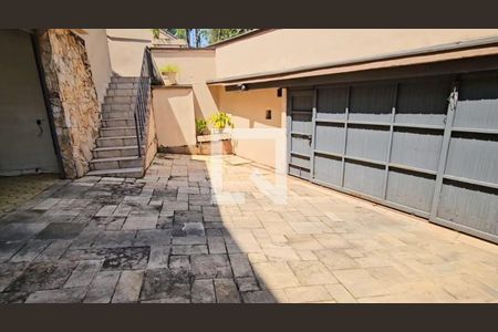 Casa à venda com 300m², 4 quartos e 4 vagasGaragem