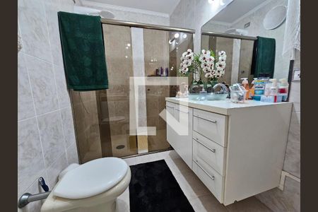 Casa à venda com 300m², 4 quartos e 4 vagasBanheiro da Suíte 2