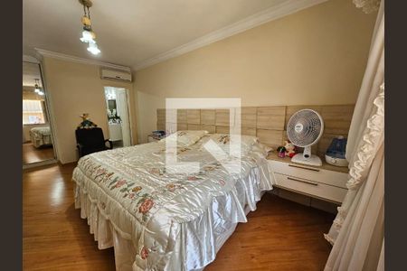 Casa à venda com 300m², 4 quartos e 4 vagasSuite 2