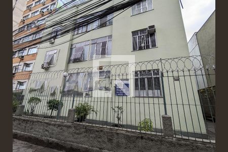 Apartamento à venda com 84m², 2 quartos e sem vaga Apartamento à venda com 84m², 2 quartos e sem vagaFachada e portaria