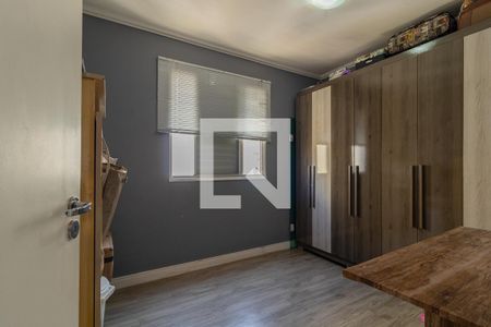 Quarto 2 de apartamento para alugar com 2 quartos, 44m² em Vila Indiana, Taboão da Serra