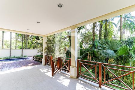 Casa de condomínio para alugar com 710m², 4 quartos e 5 vagas Casa de condomínio para alugar com 710m², 4 quartos e 5 vagasVaranda