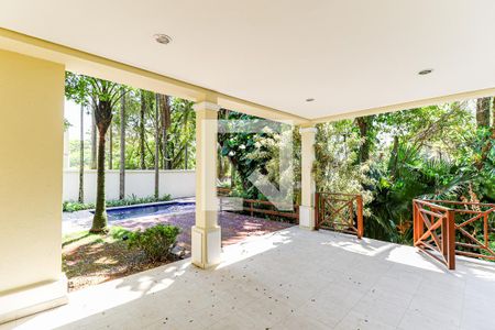 Casa de condomínio para alugar com 710m², 4 quartos e 5 vagas Casa de condomínio para alugar com 710m², 4 quartos e 5 vagasVaranda