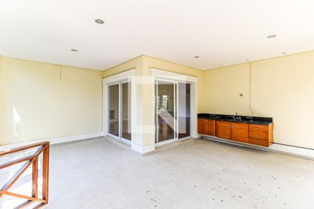 Casa de condomínio para alugar com 710m², 4 quartos e 5 vagas Casa de condomínio para alugar com 710m², 4 quartos e 5 vagasVaranda