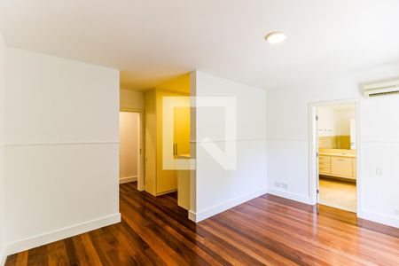 Casa de condomínio para alugar com 710m², 4 quartos e 5 vagas Casa de condomínio para alugar com 710m², 4 quartos e 5 vagasSuíte 1