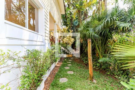 Casa de condomínio para alugar com 710m², 4 quartos e 5 vagas Casa de condomínio para alugar com 710m², 4 quartos e 5 vagasJardim