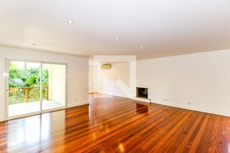 Sala de casa de condomínio para alugar com 4 quartos, 710m² em Jardim Petropolis, São Paulo