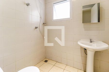 Casa de condomínio para alugar com 710m², 4 quartos e 5 vagas Casa de condomínio para alugar com 710m², 4 quartos e 5 vagasBanheiro de serviço