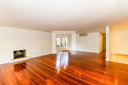 Sala de casa de condomínio para alugar com 4 quartos, 710m² em Jardim Petropolis, São Paulo