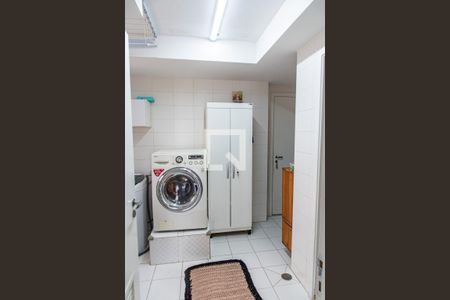 Apartamento à venda com 136m², 3 quartos e 2 vagas Apartamento à venda com 136m², 3 quartos e 2 vagasÁrea de serviço