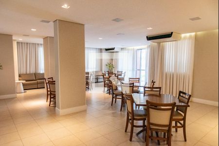 Apartamento à venda com 136m², 3 quartos e 2 vagas Apartamento à venda com 136m², 3 quartos e 2 vagasSalão de festas1