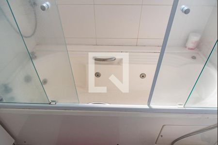 Apartamento à venda com 136m², 3 quartos e 2 vagas Apartamento à venda com 136m², 3 quartos e 2 vagasBanheiro da suíte 1